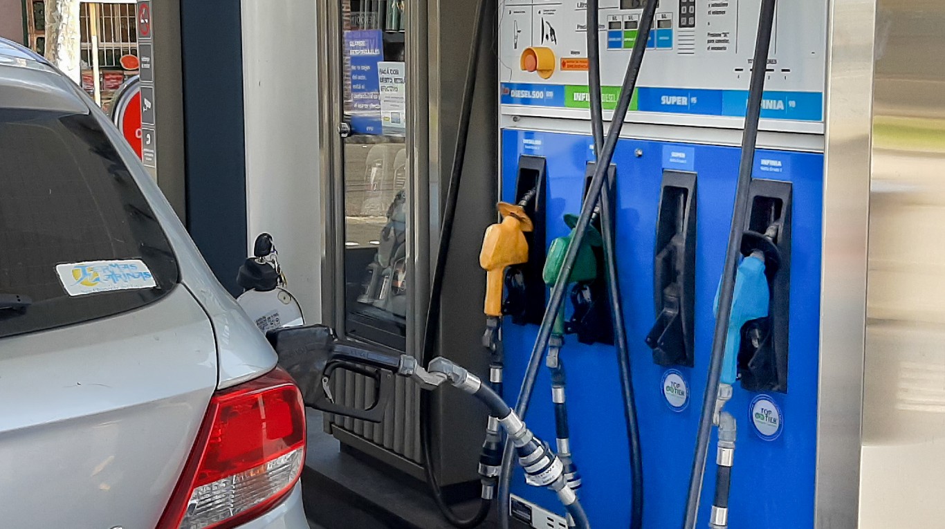 Más dolor al bolsillo: Aumentan los combustibles un 9%