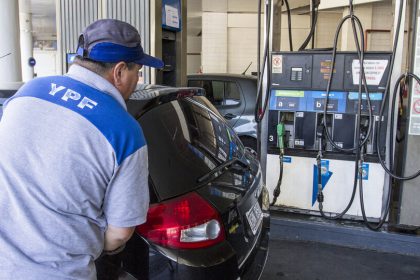 Los combustibles aumentaron un 2%: ¿Cuánto cuesta el litro de nafta a partir de ahora?