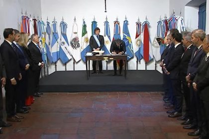 Gobernadores se reúnen y analizan el "Súper IVA" propuesta por Luis Caputo y aumenta el malestar hacia Javier Milei