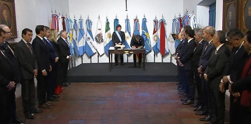 Gobernadores se reúnen y analizan el "Súper IVA" propuesta por Luis Caputo y aumenta el malestar hacia Javier Milei
