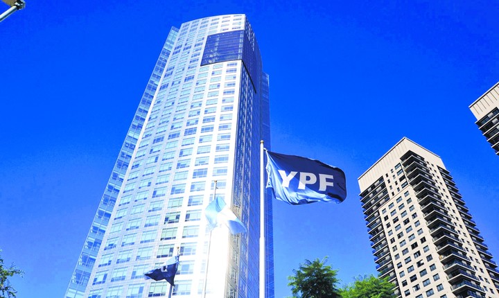 La Jueza Loretta Preska, le exige al Estado argentino que entregue el 51% de las acciones de YPF